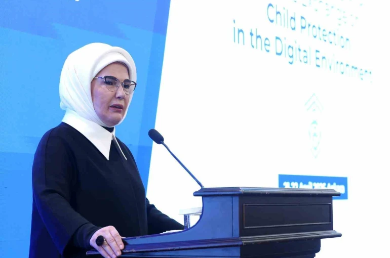 Emine Erdoğan: "Özellikle teknoloji şirketlerinin hesap verebilir olmaları ve çocuk dostu tasarım yapmaları bir zorunluluktur"