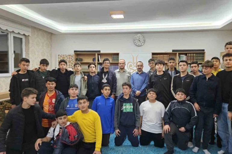 Emirdağ Fen Lisesi öğrencileri Diyanet Gençlik Merkezi’nde buluştu 