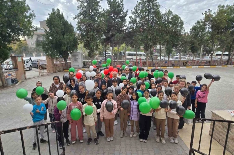 Emirdağ’da öğrenciler Filistin’e destek verdi 
