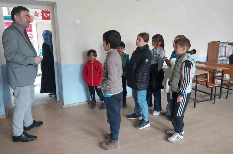 Emirdağ’da öğrencilere Kur’an kursları tanıtıldı 