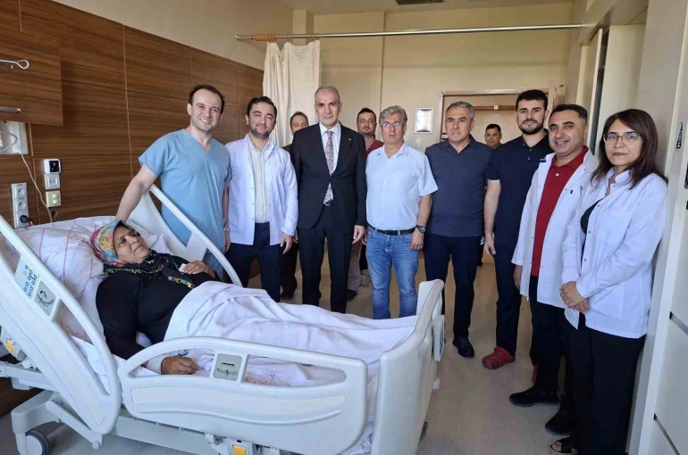 Endoskopik hipofiz ameliyatı multidisipliner gerçekleştirildi