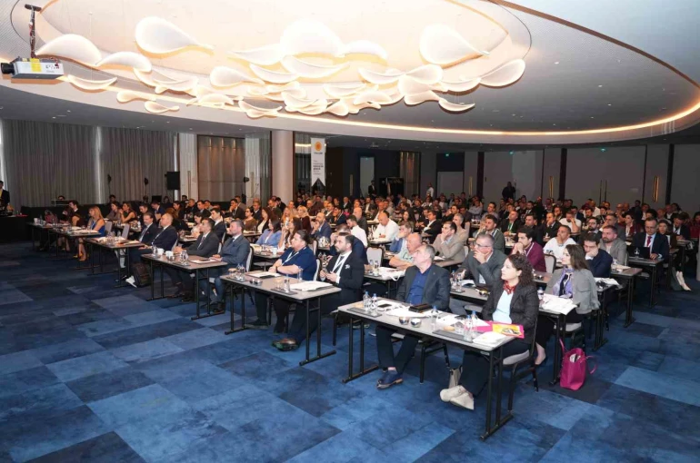 Enerjisa Enerji, Kurumsal Enerji Buluşmaları etkinlik serisinin 7’ncisinde Antalya’da iş dünyasıyla buluştu
