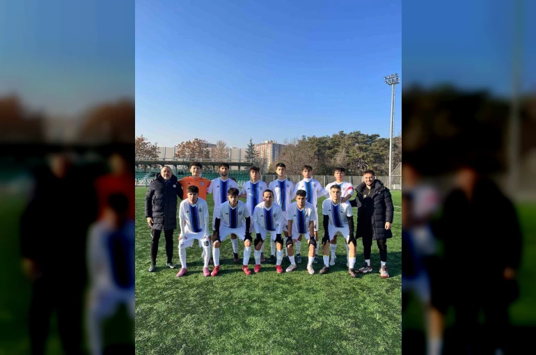 Erciyes 38 FK , U18 takımı 14’de 14 yaptı