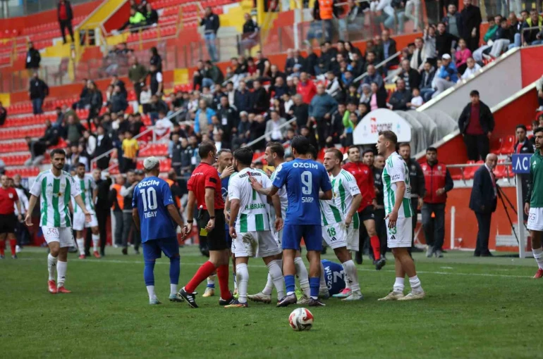 Erciyes 38 FK’ya 15 maçta 1 kırmızı 42 sarı kart