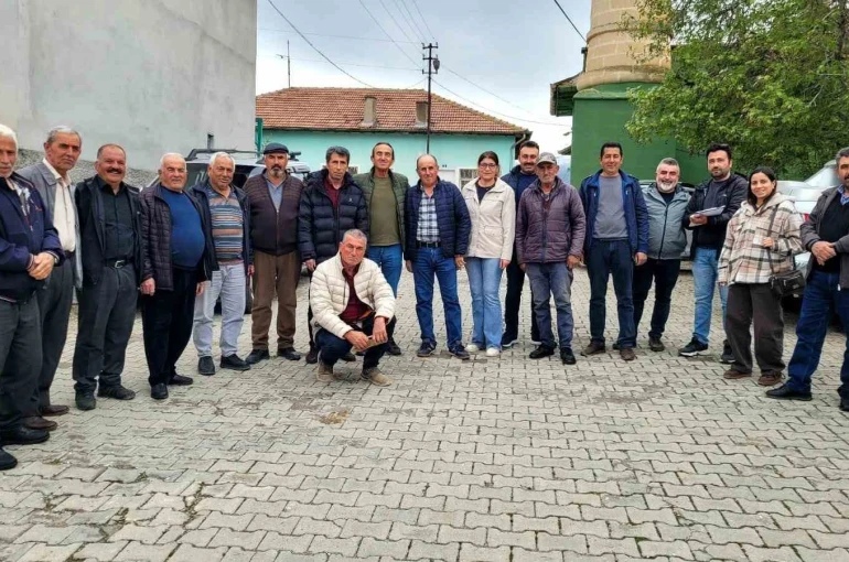 Ereğli’de çiftçiler ilaçlama ve gübreleme konusunda bilgilendirildi