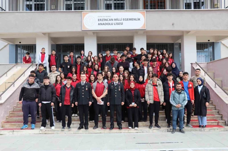 Erzincan’da 882 öğrenciye jandarma akademisi tanıtıldı