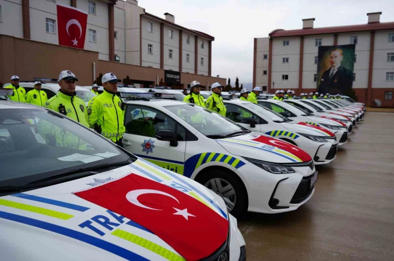 Erzincan’da güvenlik güçlerine 122 yeni araç teslim edildi