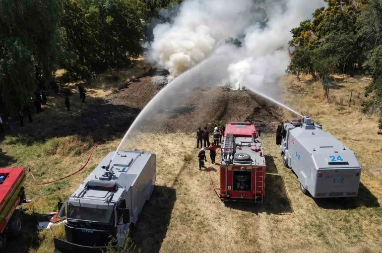Erzincan’da orman yangını tatbikatı gerçeğini aratmadı