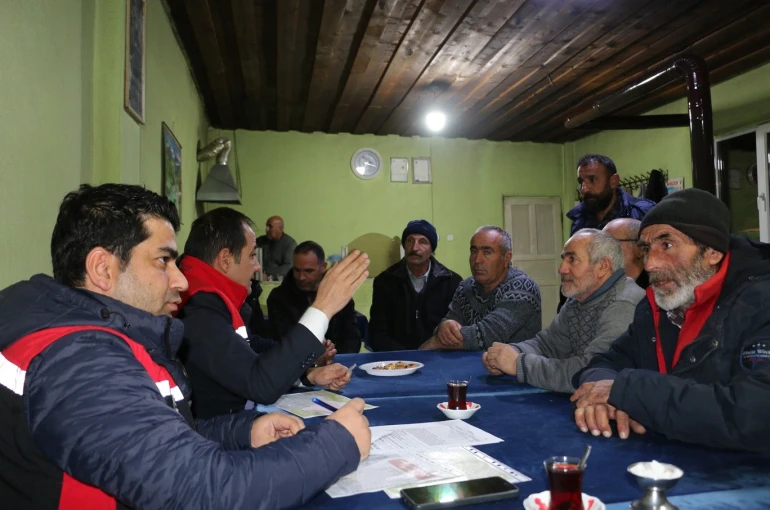 Erzincan’da tarımda yeni dönem: Köylerde gece toplantıları başladı