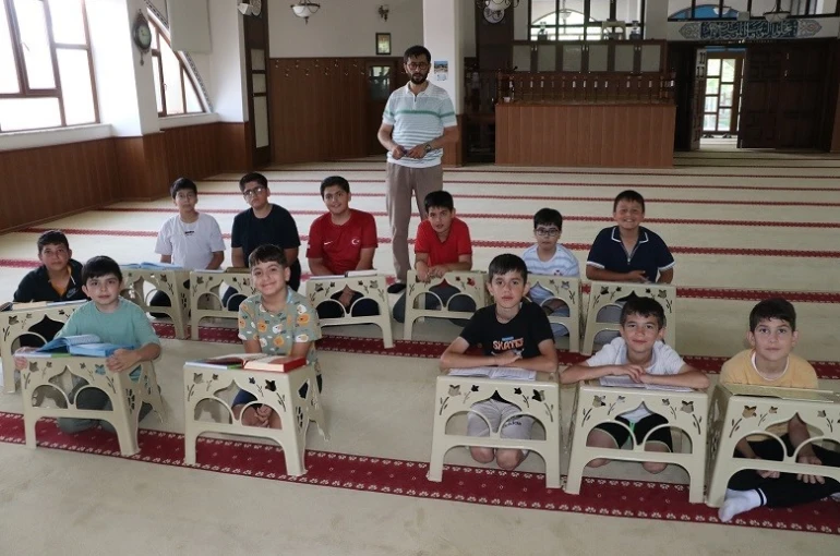 Erzincan’da yaz Kur’an kursları başladı, camiler çocuk sesleriyle şenlendi