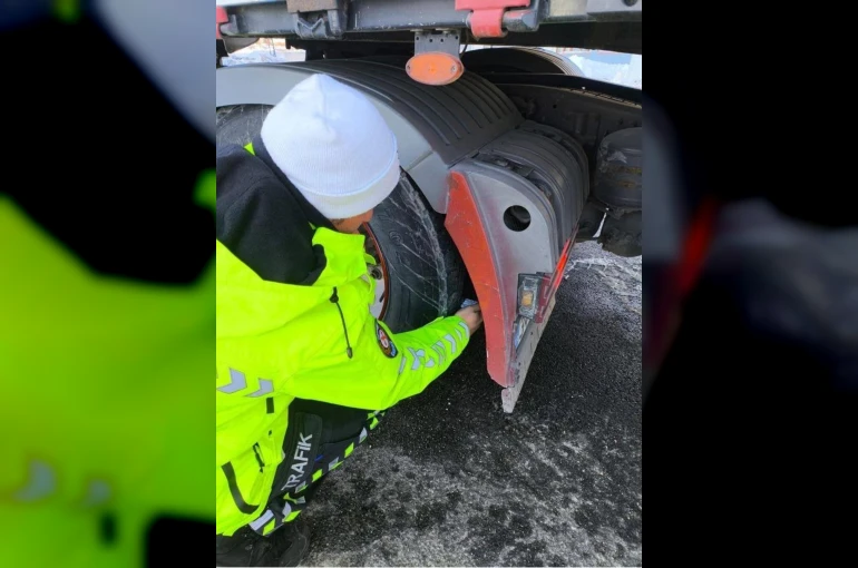 Erzincan’da zorunlu kış lastiği denetimi yapıldı