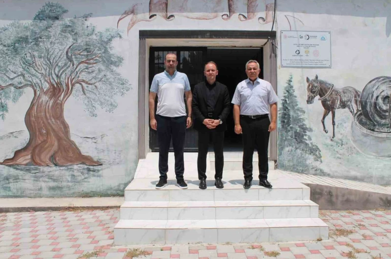 Erzin’da köy yaşam merkezi vatandaşlara hizmet ediyor