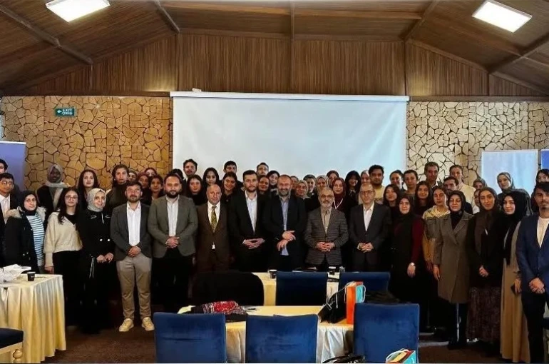 Erzurum Diplomasi Araştırmaları Merkezi’nden gençlere küresel farkındalık ve stratejik hazırlık