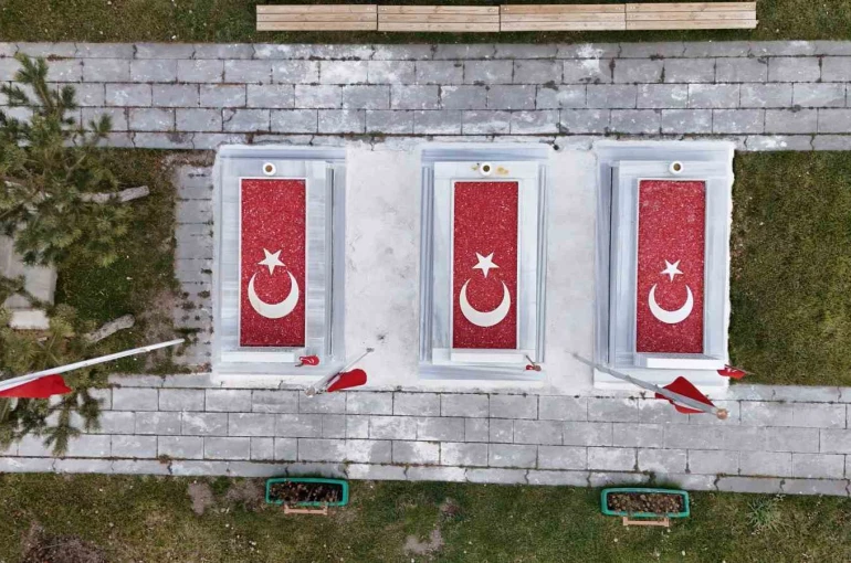 Erzurum Valiliği’nden şehitliklere anlamlı dokunuşlar