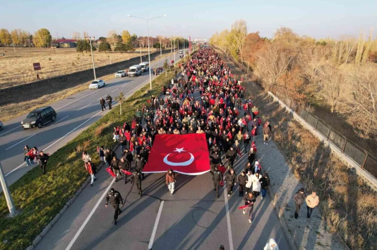 Erzurum’da 148 yıl önceki kahramanlık ruhu bir kez daha yaşatıldı