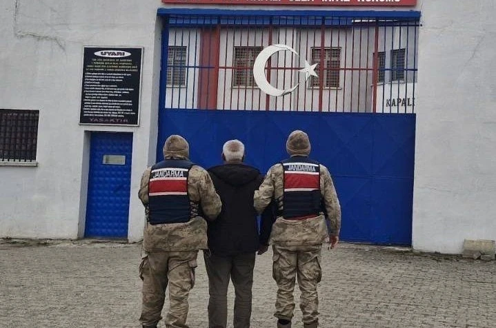 Erzurum’da jandarma ekipleri bir ayda 106 aranan şahsı yakaladı