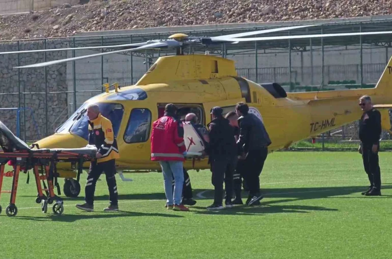 Erzurum’da kalp krizi şüphesi: Hasta helikopterle sevk edildi