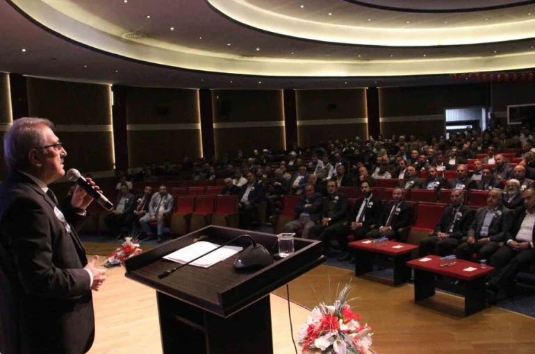 Erzurum’da Mevlid-i Nebi konferansı düzenlendi