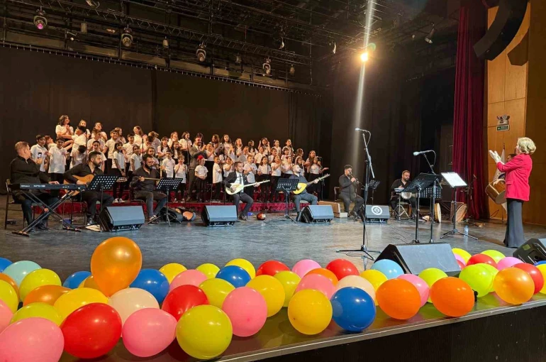 Erzurum’da türkü dolu gece
