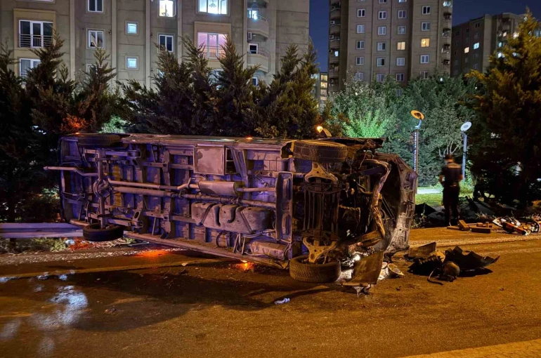 Esenler’de makas atan minibüs zincirleme kazaya neden oldu: 1 ölü, 5 yaralı