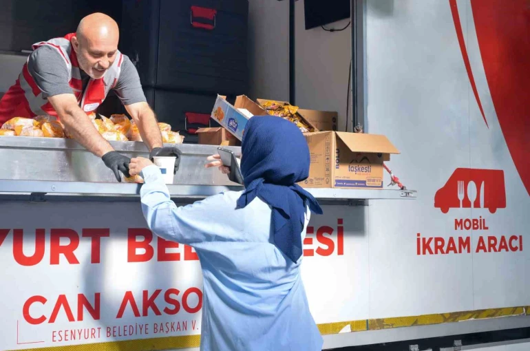 Esenyurt Belediyesi YKS maratonunda öğrencilerin yanında oldu 