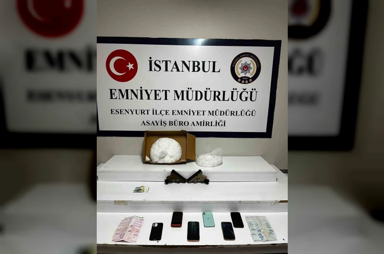 Esenyurt’ta bir adrese uyuşturucu operasyonu: 5 kilogram uyuşturucu madde ele geçirildi