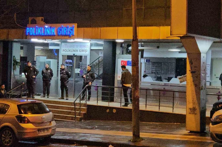 Esenyurt’ta hamile kadın doğum esnasında hayatını kaybetti, yakınları hastaneyi bastı