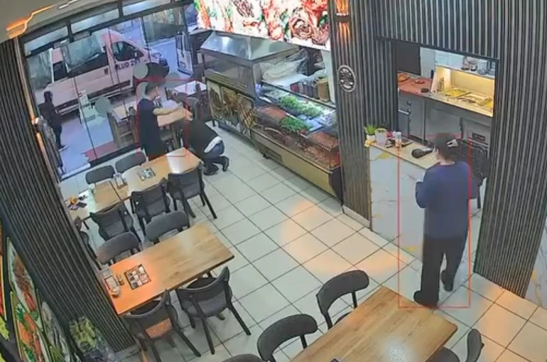 Esenyurt’ta Heimlich manevrası hayat kurtardı