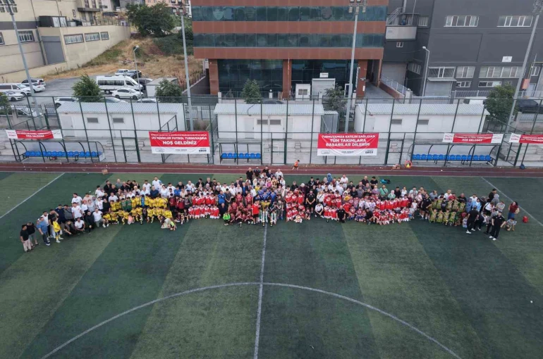 Esenyurt’ta minik kramponlardan büyük final