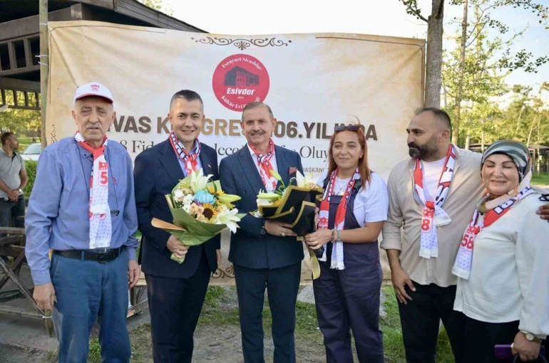 Esenyurt’ta Sivas Kongresi’nin 106. yılında 58 fidan toprakla buluştu