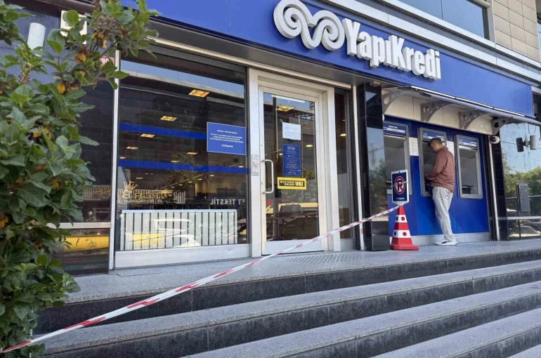 Esenyurt’ta Yapı Kredi Bankası şubesine silahlı saldırı 