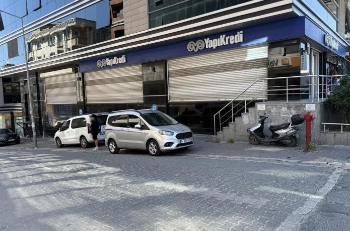 Esenyurt’ta Yapı Kredi Bankası’na silahlı saldırı yapan şüpheli yakalandı