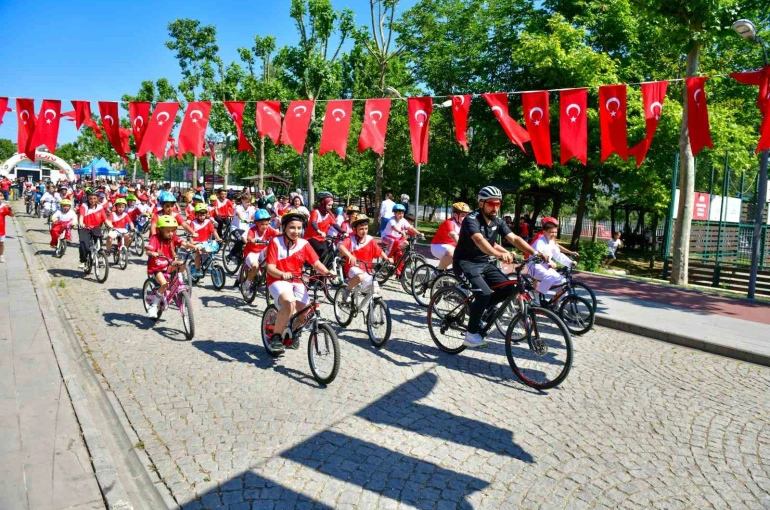Esenyurt’ta yaz sezonu bisiklet şenliğiyle başladı