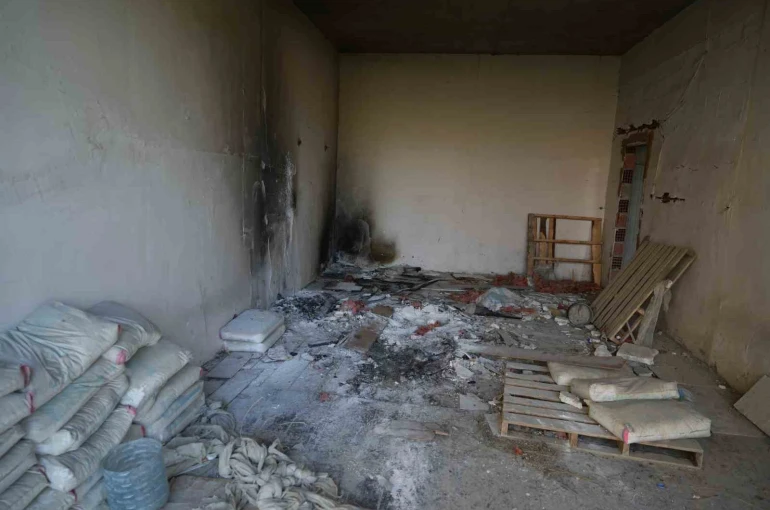 Esenyurt’taki "hayalet gökdelenler" bu kez de kundaklama iddiasıyla gündeme geldi