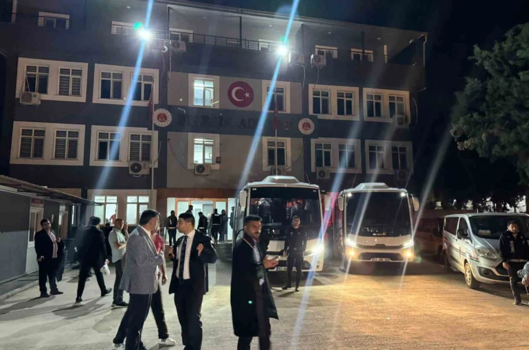 Eski Belediye Başkanı Şeref Albayrak ile birlikte 29 kişi tutuklandı