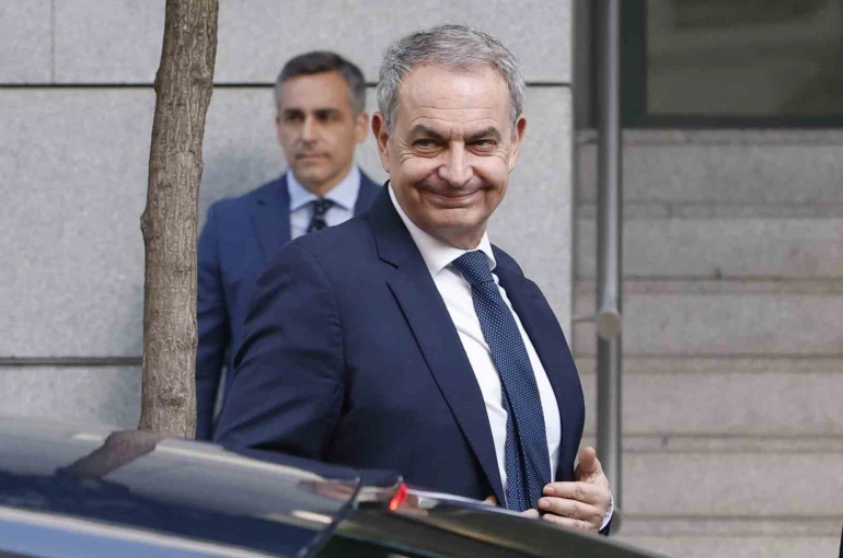 Eski İspanya Başbakanı Zapatero, yolsuzluk davasında hakim karşısında
