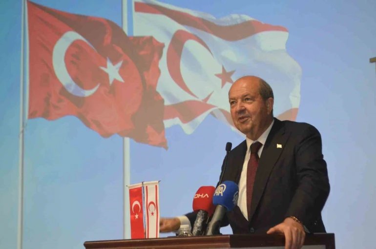 Eski KKTC Cumhurbaşkanı Tatar: "Ana vatan, yavru vatan, mavi vatan ve gök vatan anlayışıyla geleceğe güçlü adımlarla yürüyoruz"
