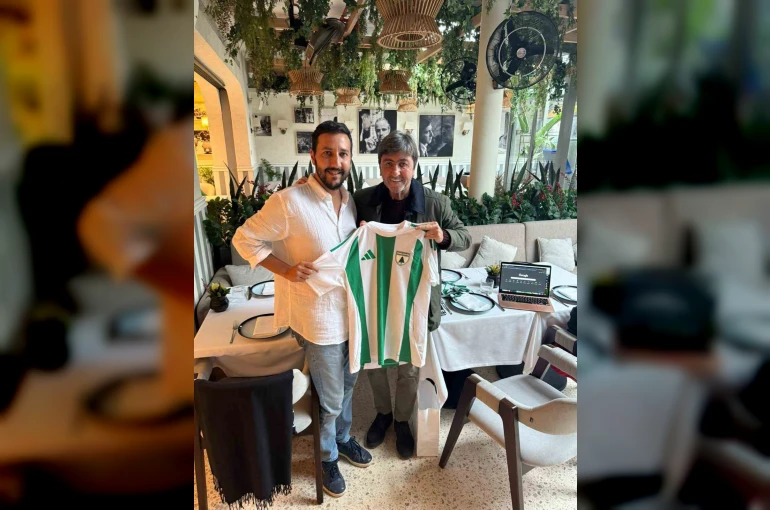 Eski milli futbolcu Dilmen, Muğlaspor Dergisi’nin ilk sayısında yer aldı