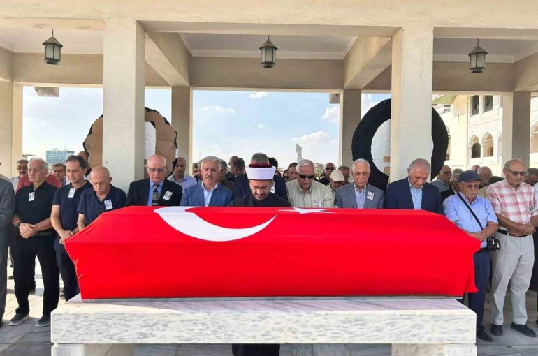 Eski Sanayi ve Teknoloji Bakanı Doğru, son yolculuğuna uğurlandı