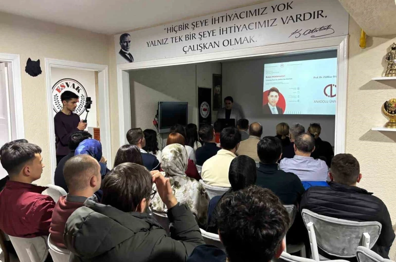 Eskişehir ESVAK’ta ‘Rusya Müslümanları’ konferansı