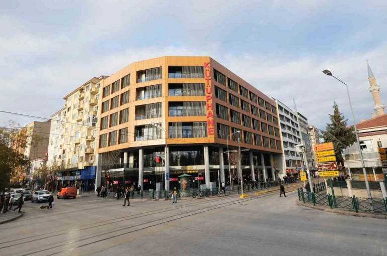 Eskişehir’in bilgi hazinesi: İl Halk Kütüphanesi 