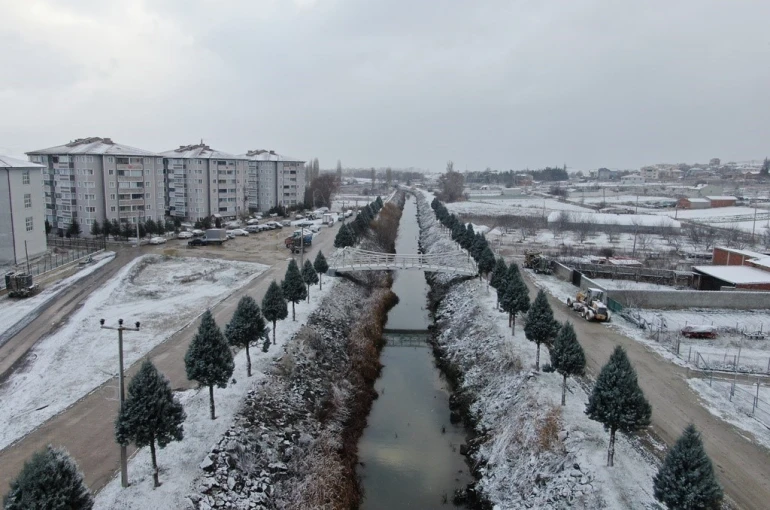 Eskişehir’in İnönü ilçesinde kışın ilk kar yağışı heyecanı