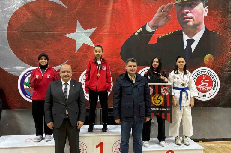 Eskişehirli sporculardan Sakarya’da başarı
