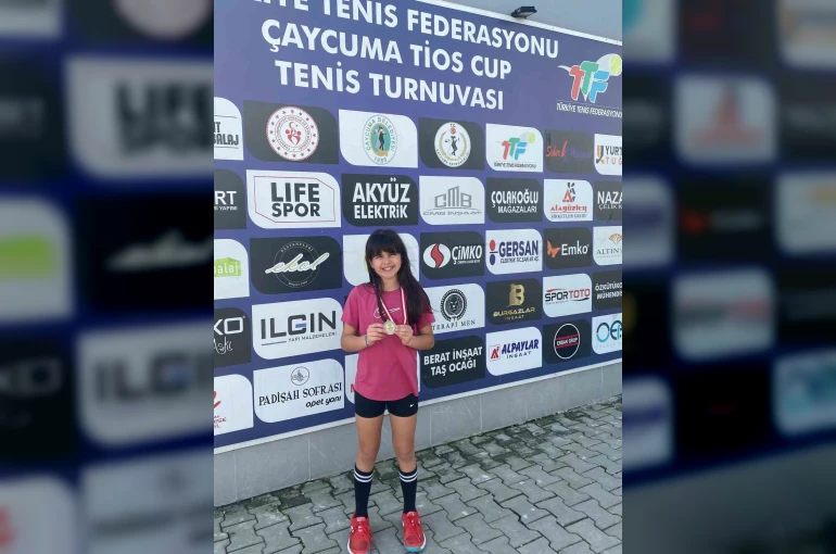 Eskişehirli tenisçi Zonguldak’ta şampiyon oldu