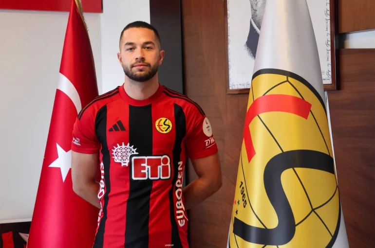 Eskişehirspor’da çifte transfer: Hem iç hem dış transferde imzalar atıldı