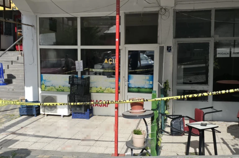 Esnaf tartışması kanlı bitti: 1 ağır yaralı