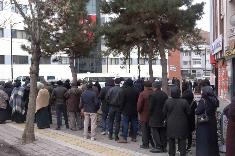 Et ve Süt Kurumu satış noktasında Ramazan yoğunluğu