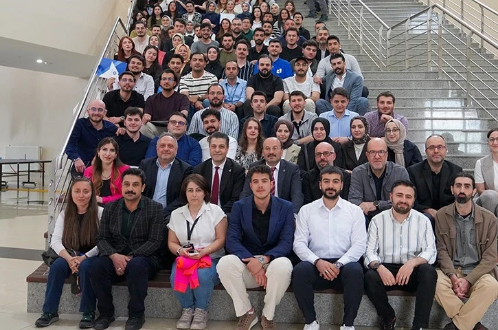ETÜ’de geleceğin mühendisleri projelerini sergiledi