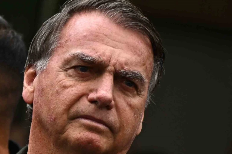 Ev hapsindeki eski Brezilya Devlet Başkanı Bolsonaro’ya gözaltı 
