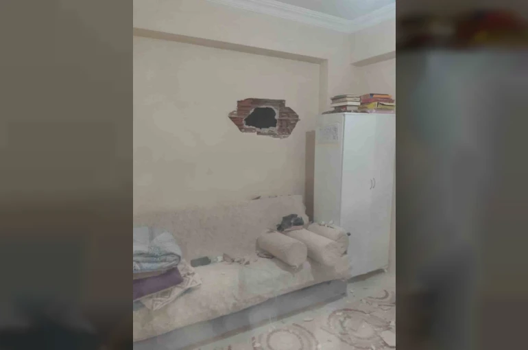 Evde piknik tüpü patladı: 1 kişi yaralı